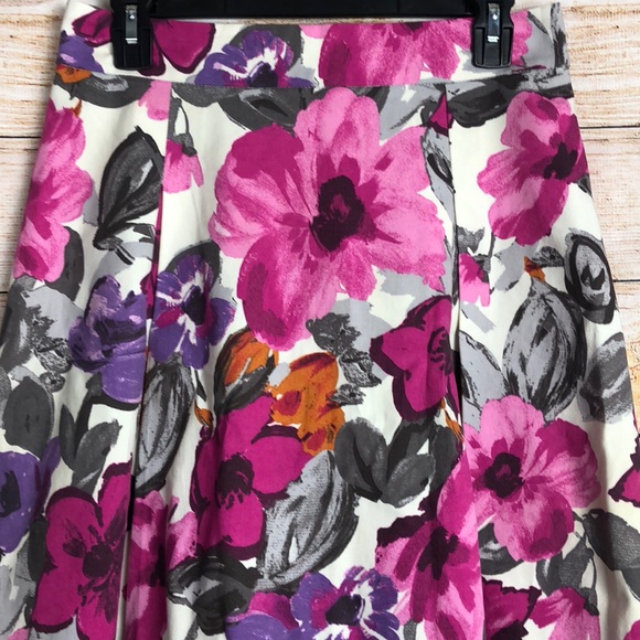 H&M floral skirt - Picture 2 of 5